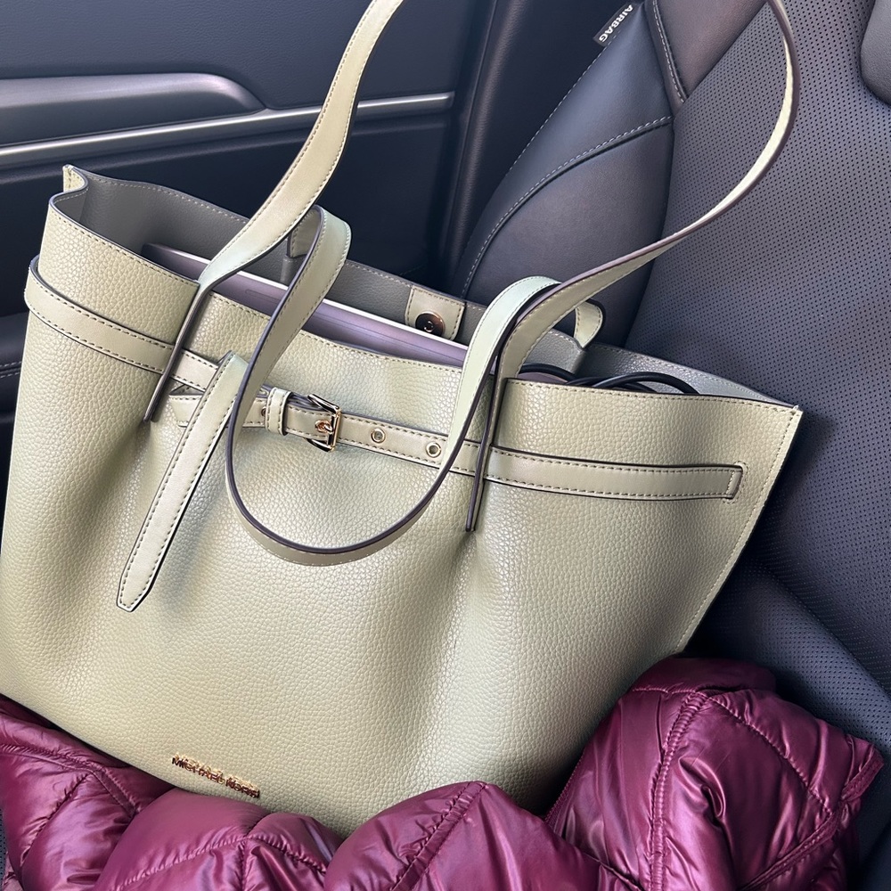 Mk large work tote - Picture 2 of 5